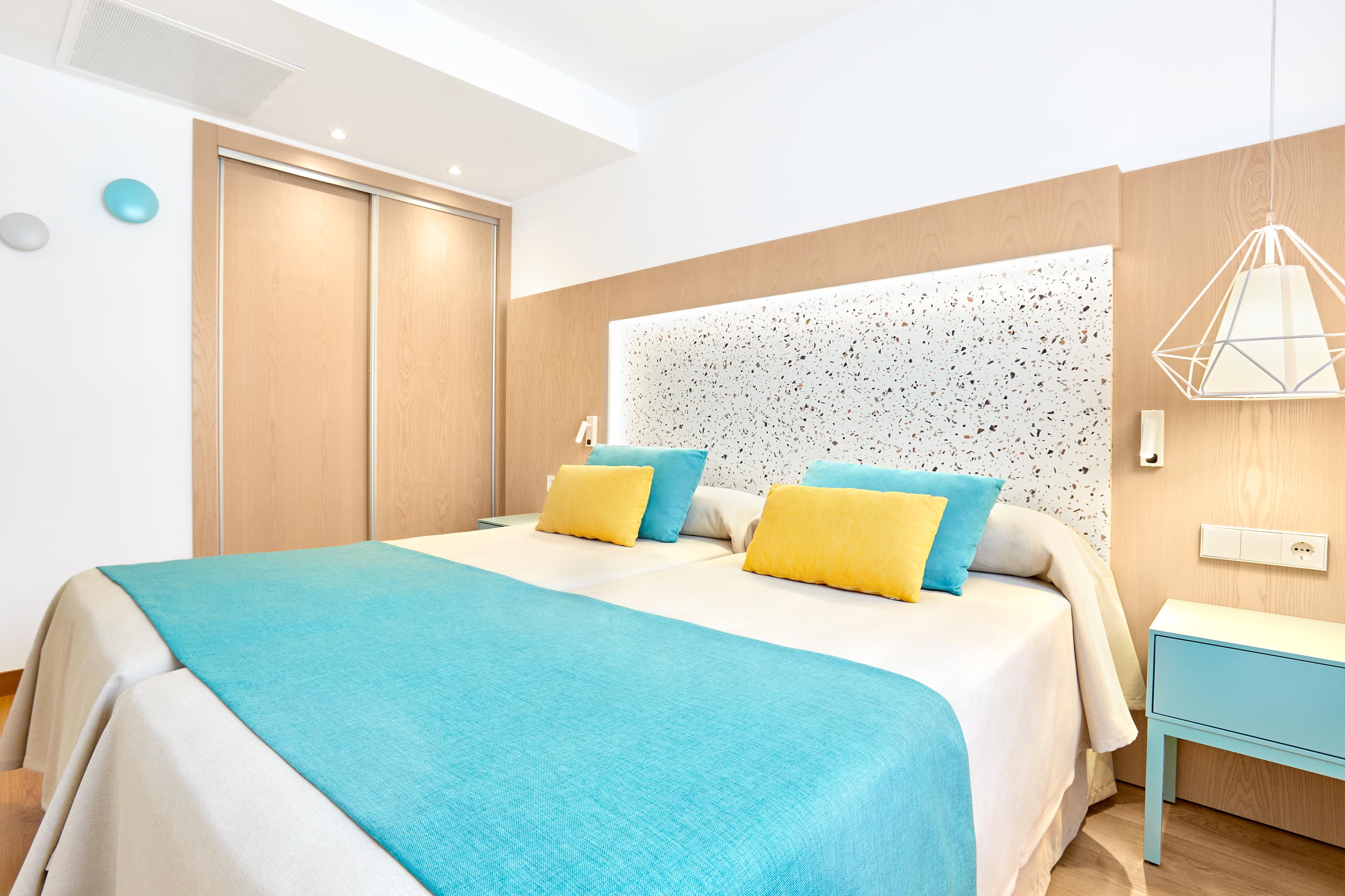 Universal Aparthotel Elisa Platja de Muro Εξωτερικό φωτογραφία